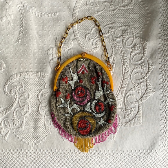Beaded bag with Bakelite frame - Picture 1 of 7